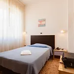 호텔 Del Mare 2*